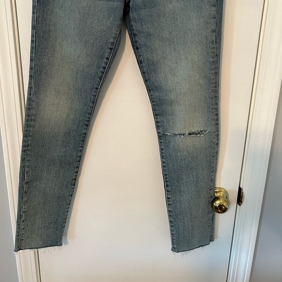 FREE PEOPLE NWT Straight Leg Distressed Denim Jeans - Size 26 - Picture 5 of 7
